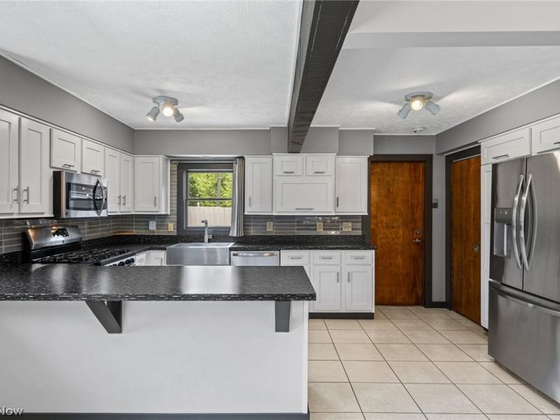 17583 Shurmer Road , Strongsville, OH 44136 Photo 15