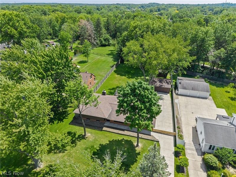 17583 Shurmer Road , Strongsville, OH 44136 Photo 2