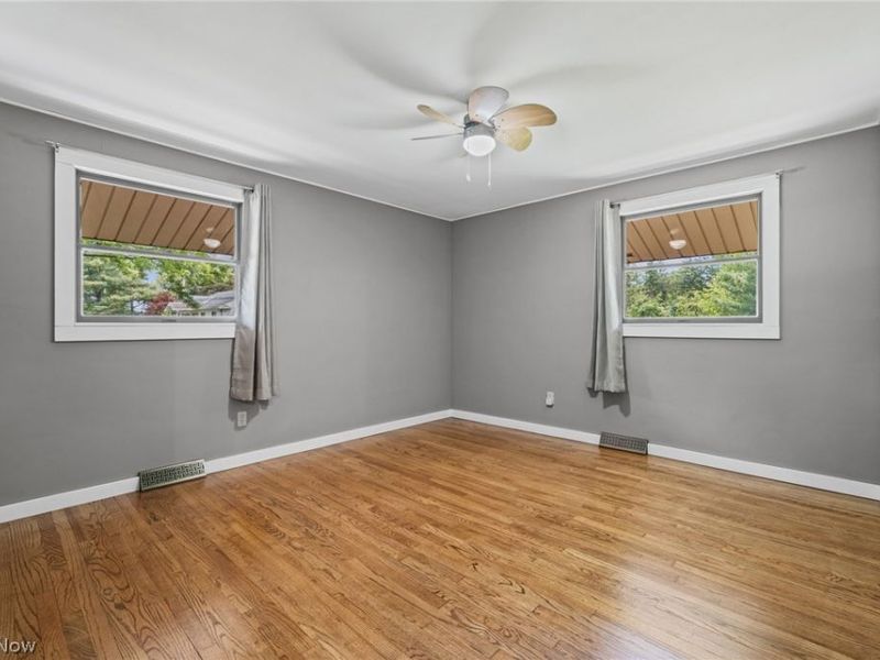 17583 Shurmer Road , Strongsville, OH 44136 Photo 32