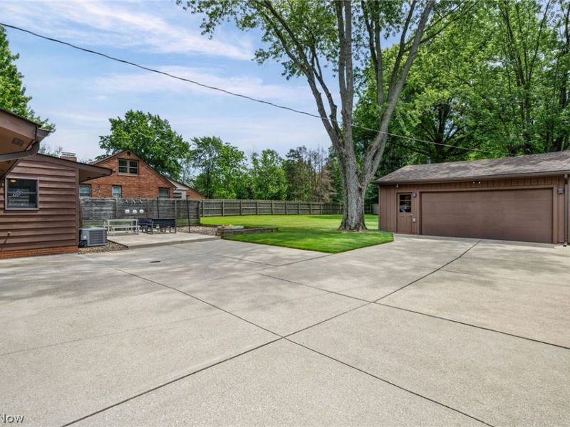 17583 Shurmer Road , Strongsville, OH 44136 Photo 40