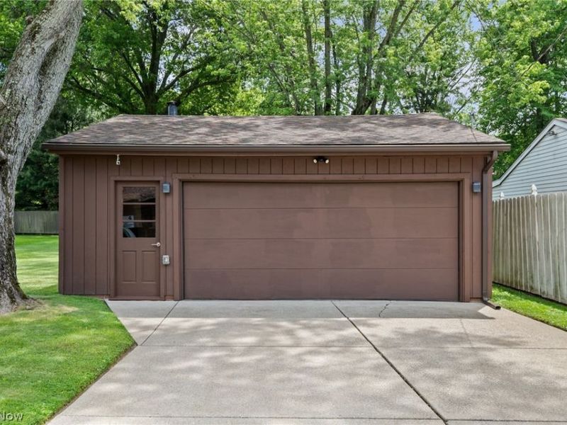 17583 Shurmer Road , Strongsville, OH 44136 Photo 41