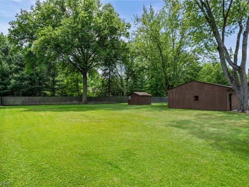 17583 Shurmer Road , Strongsville, OH 44136 Photo 43