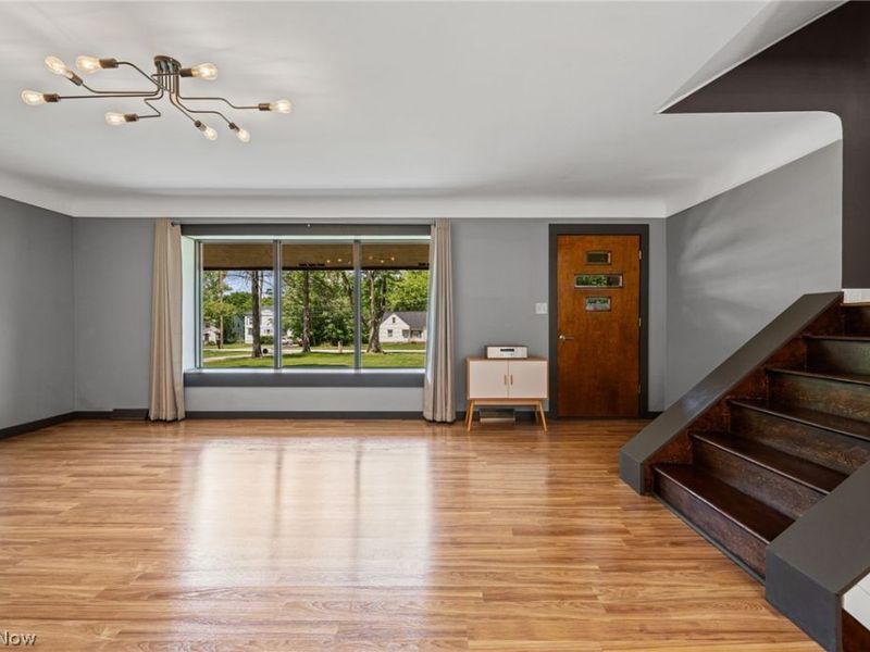 17583 Shurmer Road , Strongsville, OH 44136 Photo 6