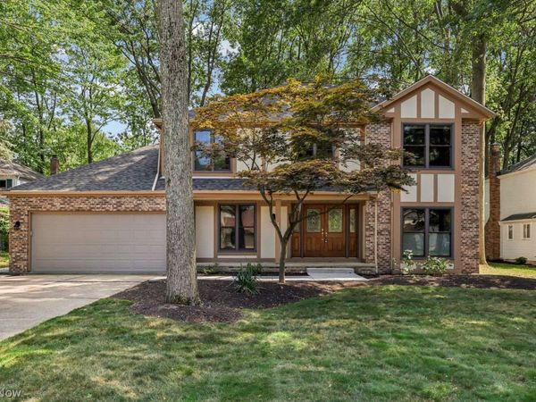 25745 Briarwood Court , Westlake, OH 44145