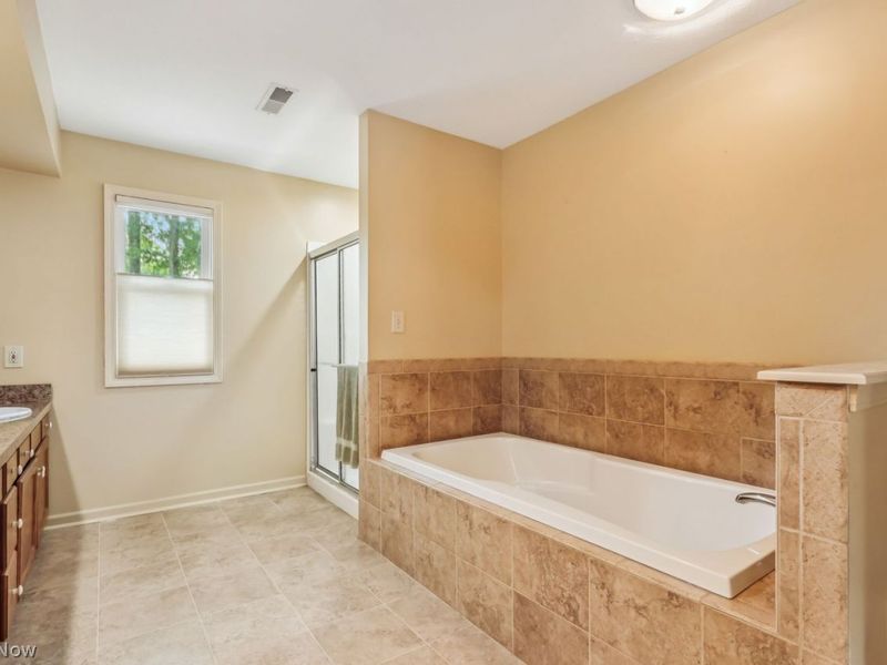 25745 Briarwood Court , Westlake, OH 44145 Photo 30
