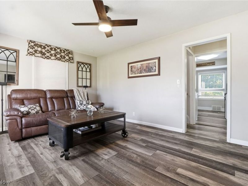 9179 Memphis Avenue , Brooklyn, OH 44144 Photo 5