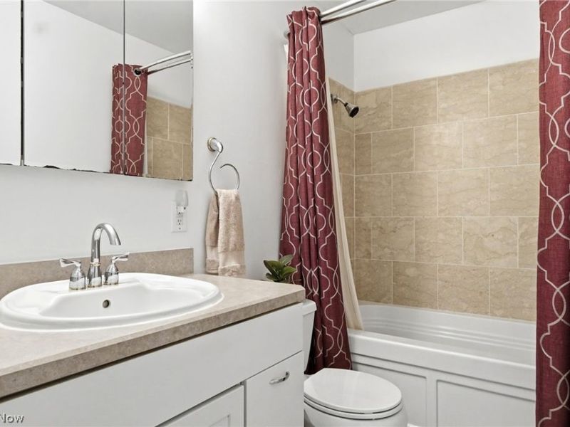 9179 Memphis Avenue , Brooklyn, OH 44144 Photo 8