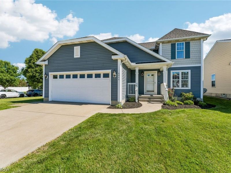4044 Primrose Way , Lorain, OH 44053 Photo 2