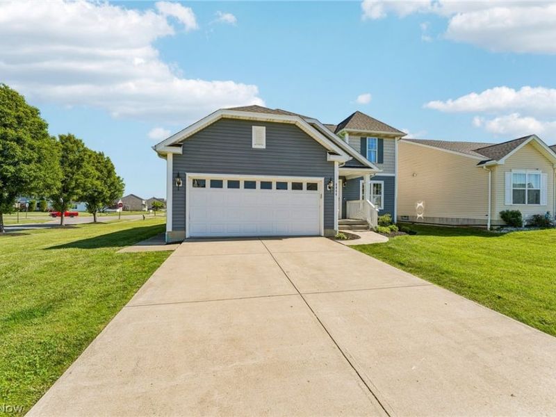 4044 Primrose Way , Lorain, OH 44053 Photo 3
