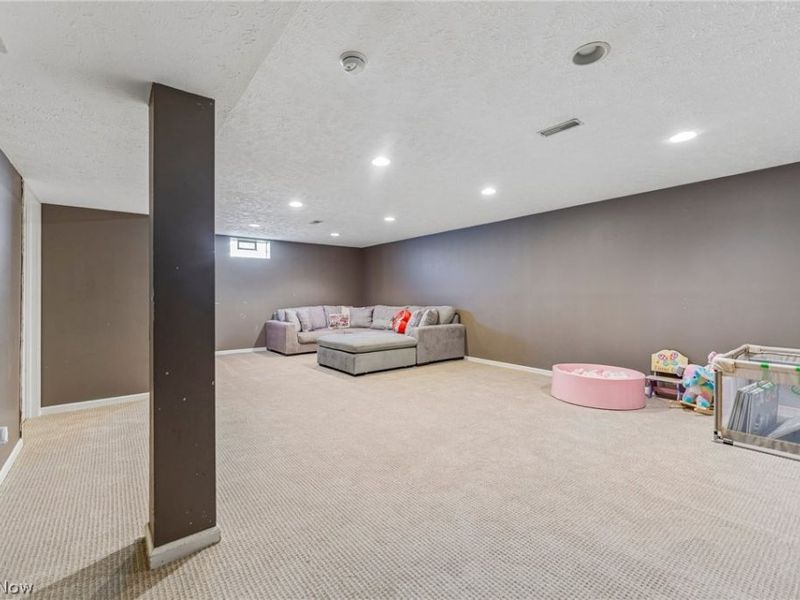 4044 Primrose Way , Lorain, OH 44053 Photo 30
