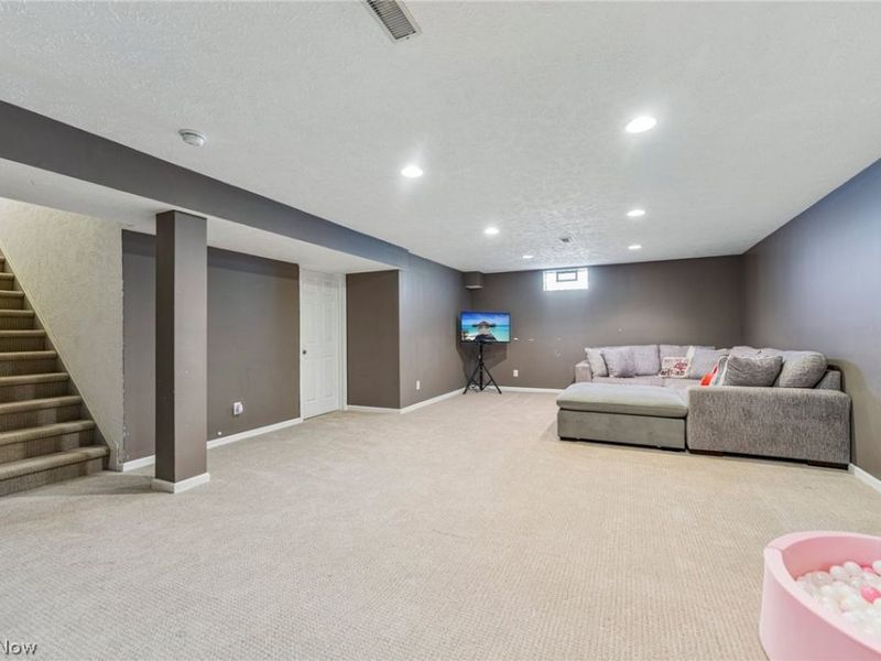4044 Primrose Way , Lorain, OH 44053 Photo 31