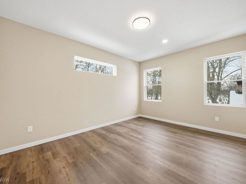 3011 Monroe Avenue , Cleveland, OH 44113 Photo 12