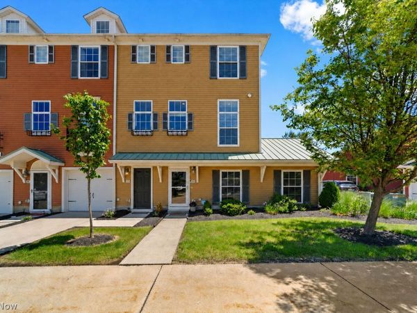 16 Grand View Drive , Rocky River, OH 44116