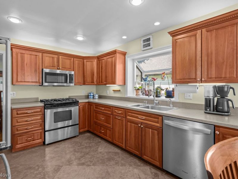 20650 Almar Drive , Shaker Heights, OH 44122 Photo 15
