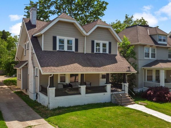 14001 Clifton Boulevard , Lakewood, OH 44107