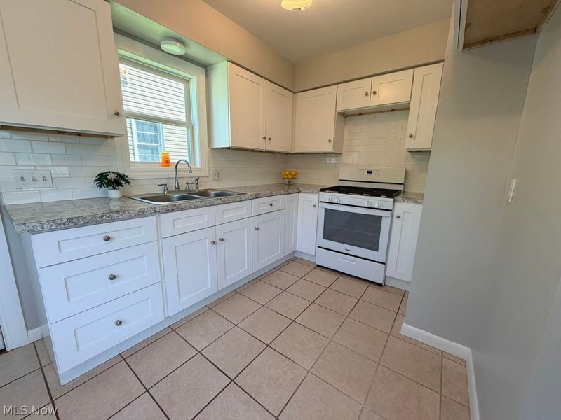 2033 Eastlawn Avenue , Akron, OH 44305 Photo 12
