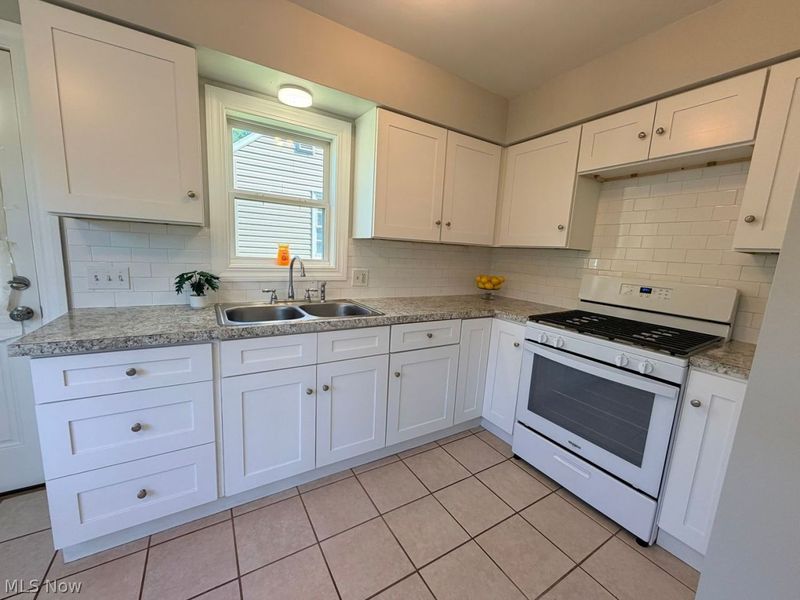 2033 Eastlawn Avenue , Akron, OH 44305 Photo 14