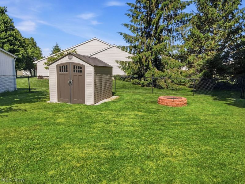 38327 Sheerwater Lane , Willoughby, OH 44094 Photo 32