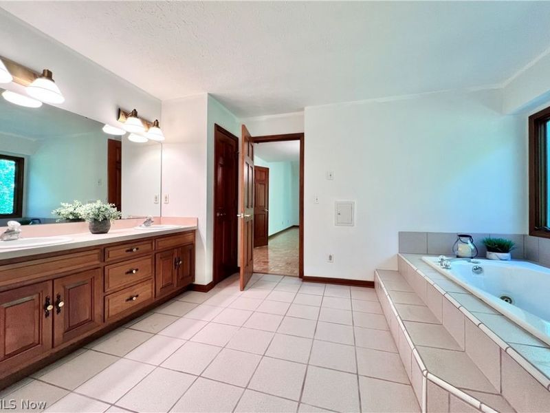 7900 Mayfield Road , Gates Mills, OH 44040 Photo 25