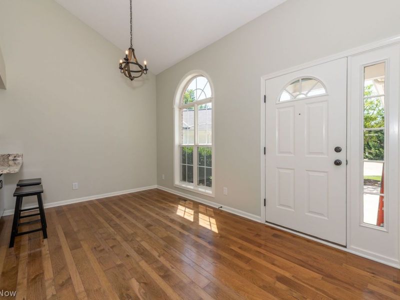 491 Oaklawn Court , Aurora, OH 44202 Photo 4