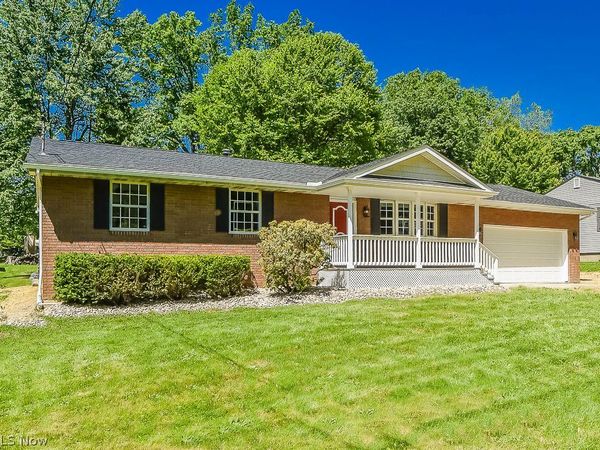 509 Towson Drive NW, Champion, OH 44483