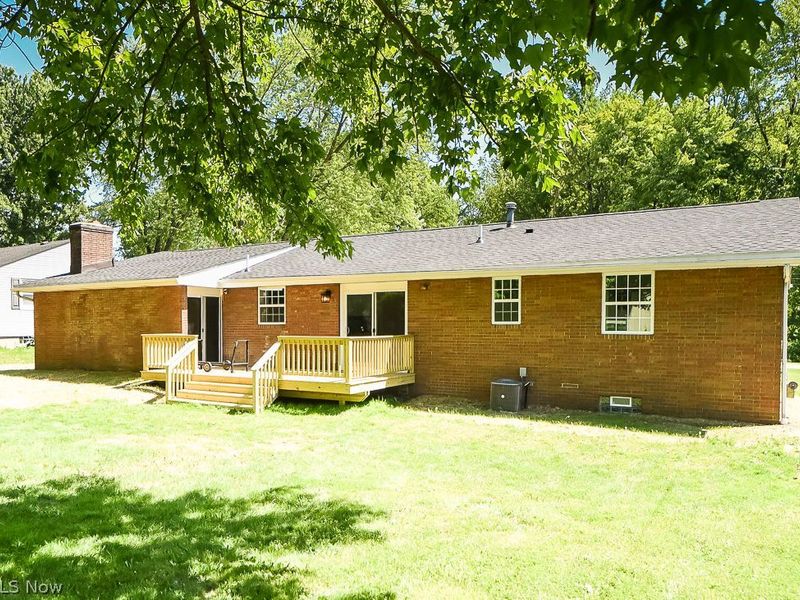 509 Towson Drive NW, Champion, OH 44483 Photo 4