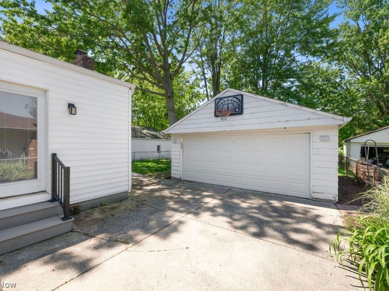 33839 Willowick Drive , Eastlake, OH 44095 Photo 28