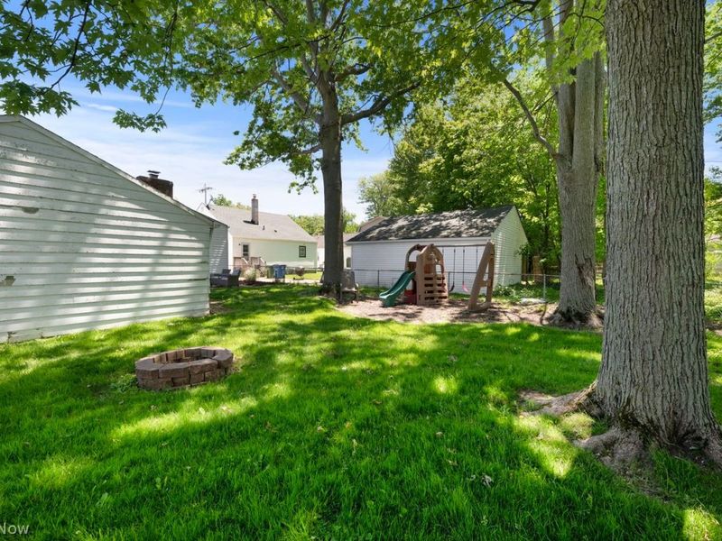 33839 Willowick Drive , Eastlake, OH 44095 Photo 33