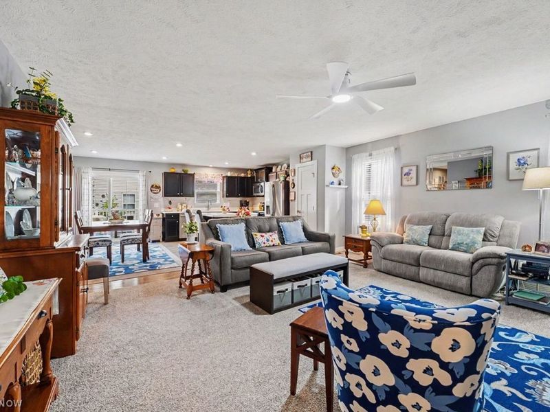 127 Beaver Creek Trail, Amherst, OH 44001 Photo 6