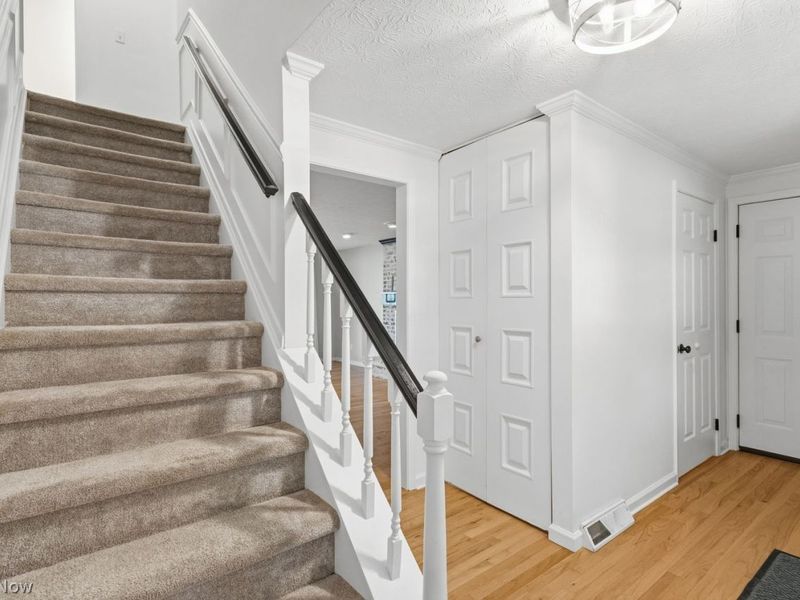 5959 Brewster Drive , Hudson, OH 44236 Photo 2