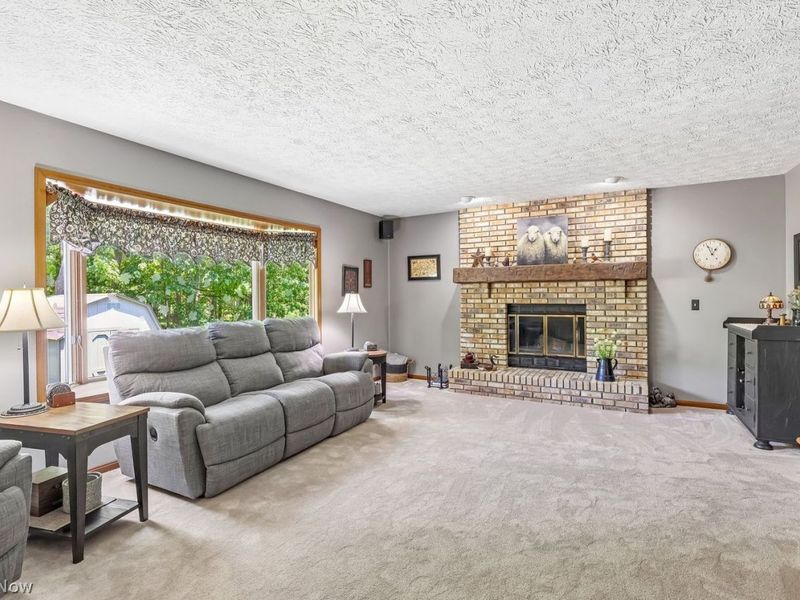 19585 Castletown Drive , Strongsville, OH 44136 Photo 18