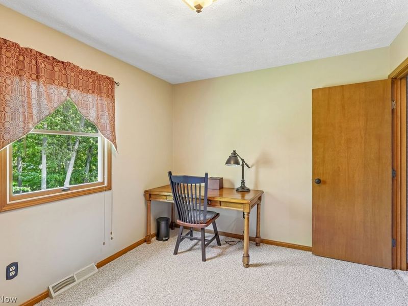 19585 Castletown Drive , Strongsville, OH 44136 Photo 35