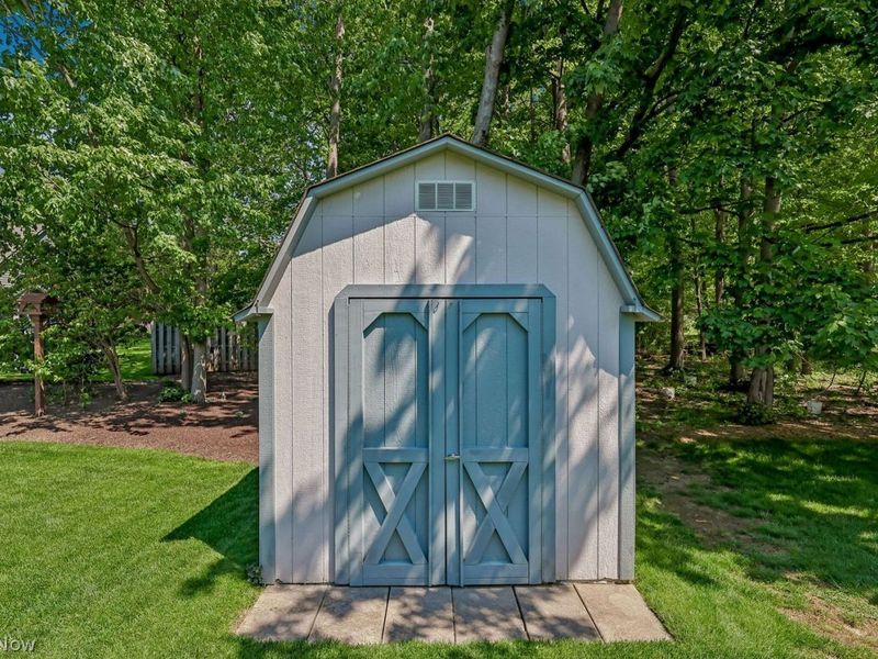 19585 Castletown Drive , Strongsville, OH 44136 Photo 50