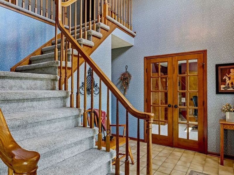 19585 Castletown Drive , Strongsville, OH 44136 Photo 6