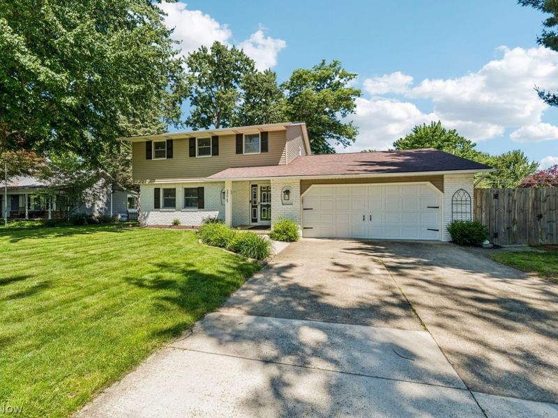 226 Rustic Hill Lane , Amherst, OH 44001 Photo 1