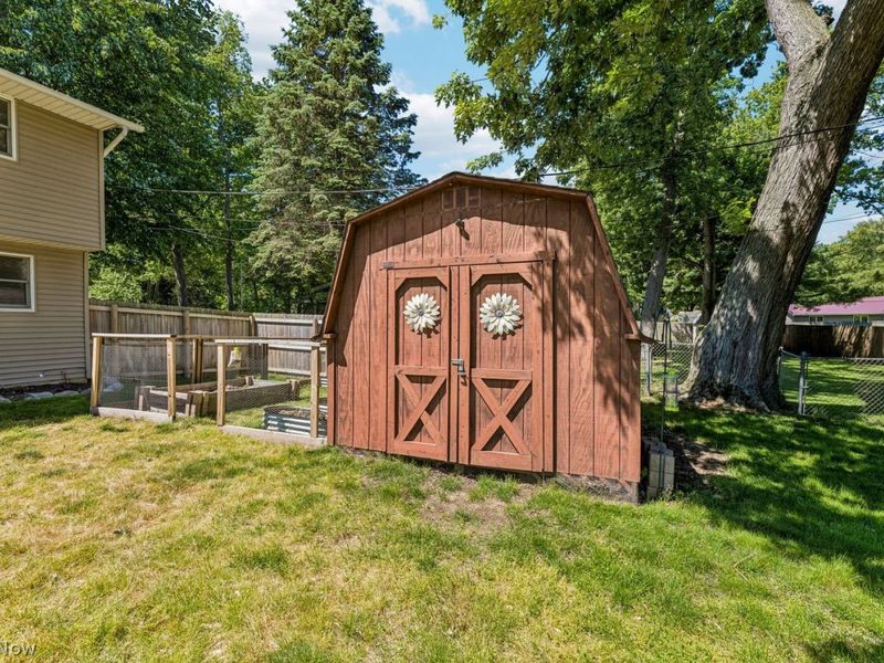 226 Rustic Hill Lane , Amherst, OH 44001 Photo 38
