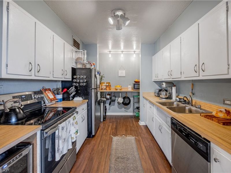 13800 Fairhill Road , Unit 509, Shaker Heights, OH 44120 Photo 6
