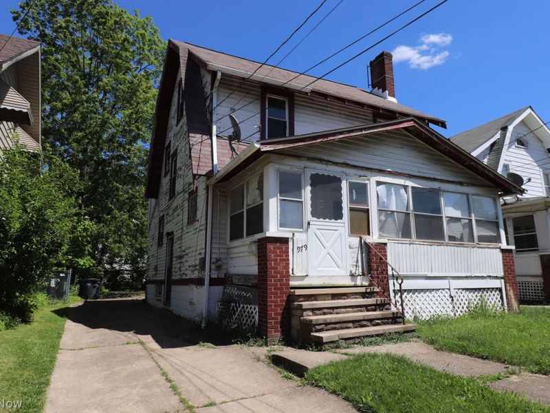 979 Mercer Avenue , Akron, OH 44320 Photo 1
