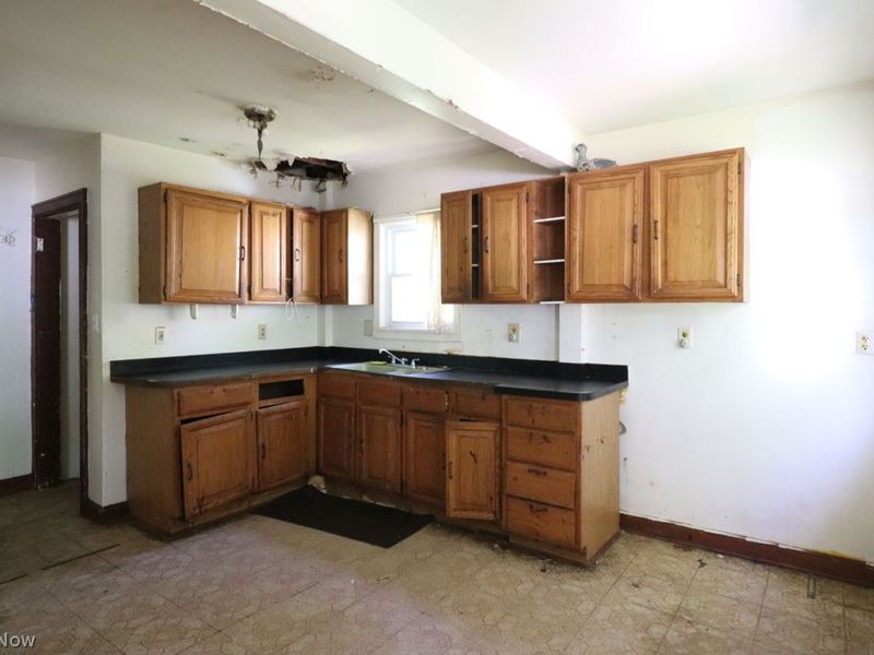 979 Mercer Avenue , Akron, OH 44320 Photo 11