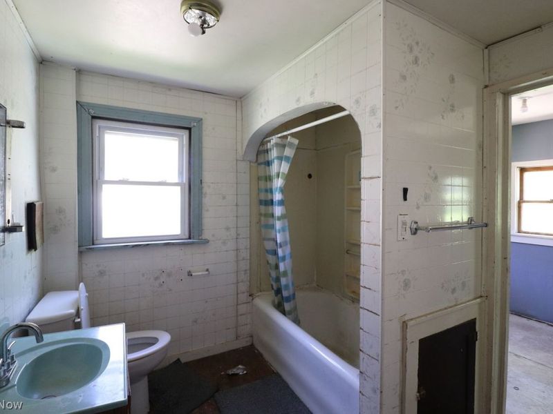 979 Mercer Avenue , Akron, OH 44320 Photo 22
