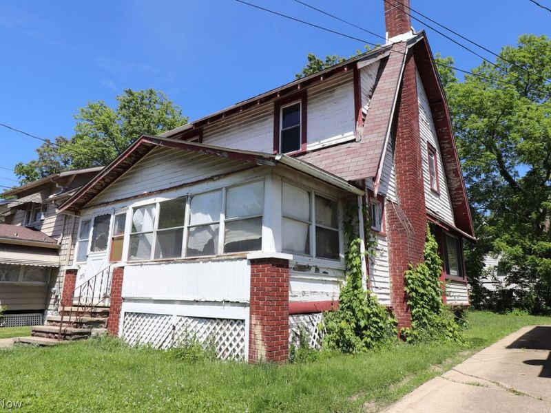 979 Mercer Avenue , Akron, OH 44320 Photo 3