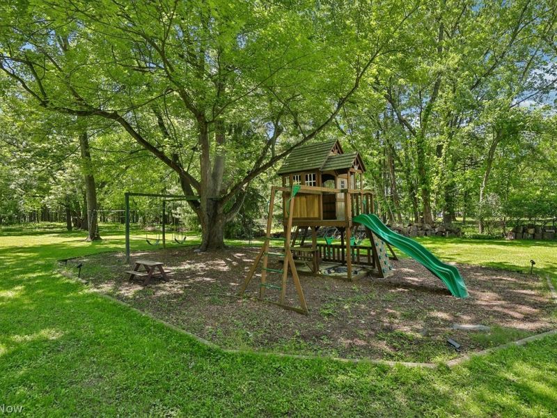 19449 Westwood Drive , Strongsville, OH 44149 Photo 35
