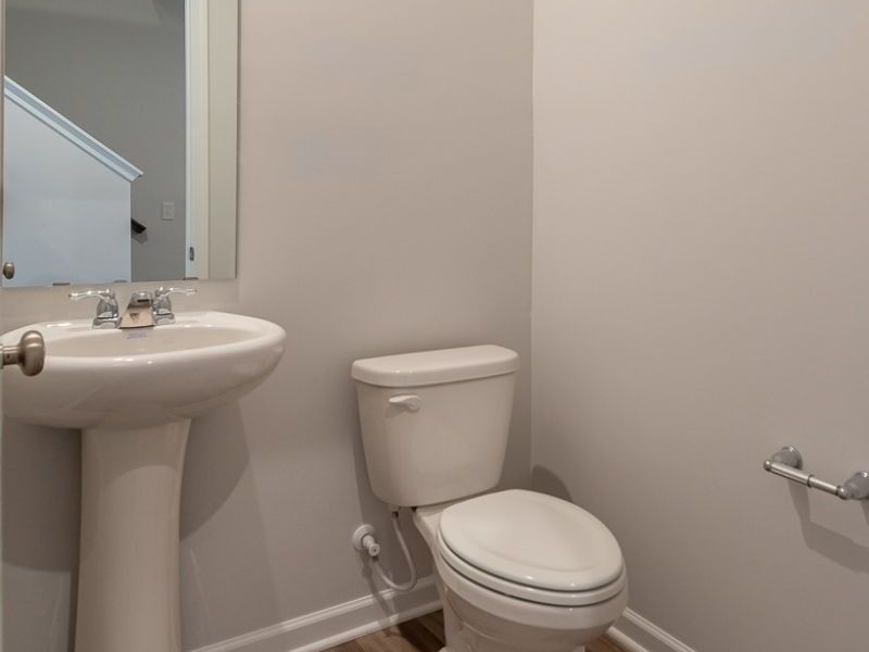 733 N Greenway Drive , Westlake, OH 44145 Photo 8