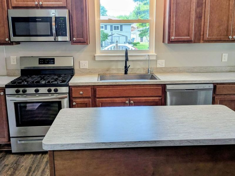 1013 Elm Street , Grafton, OH 44044 Photo 9