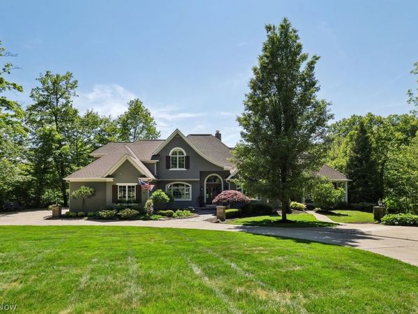 721 & 725 Huntley Drive , Medina, OH 44256