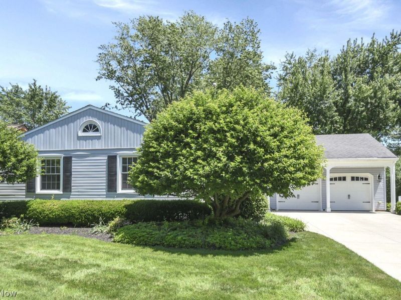 431 Powell Drive , Bay Village, OH 44140 Photo 1
