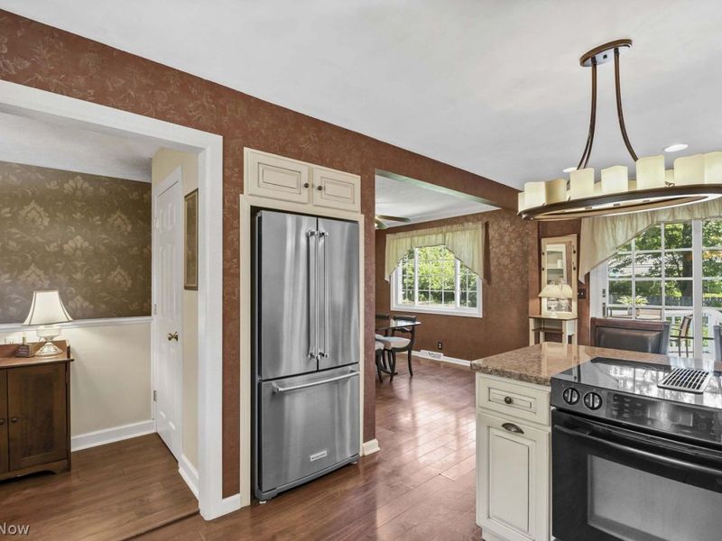 431 Powell Drive , Bay Village, OH 44140 Photo 16