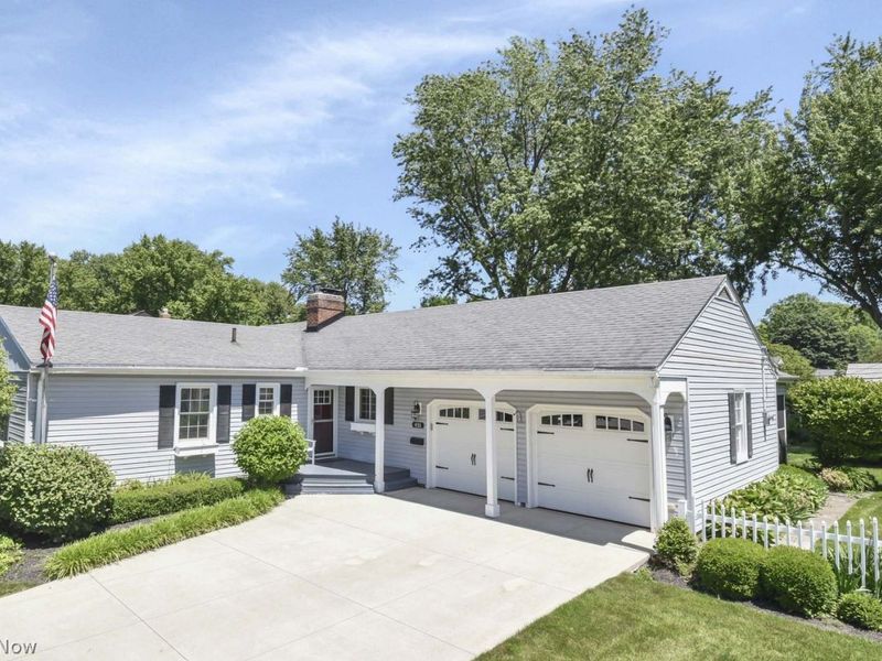 431 Powell Drive , Bay Village, OH 44140 Photo 2