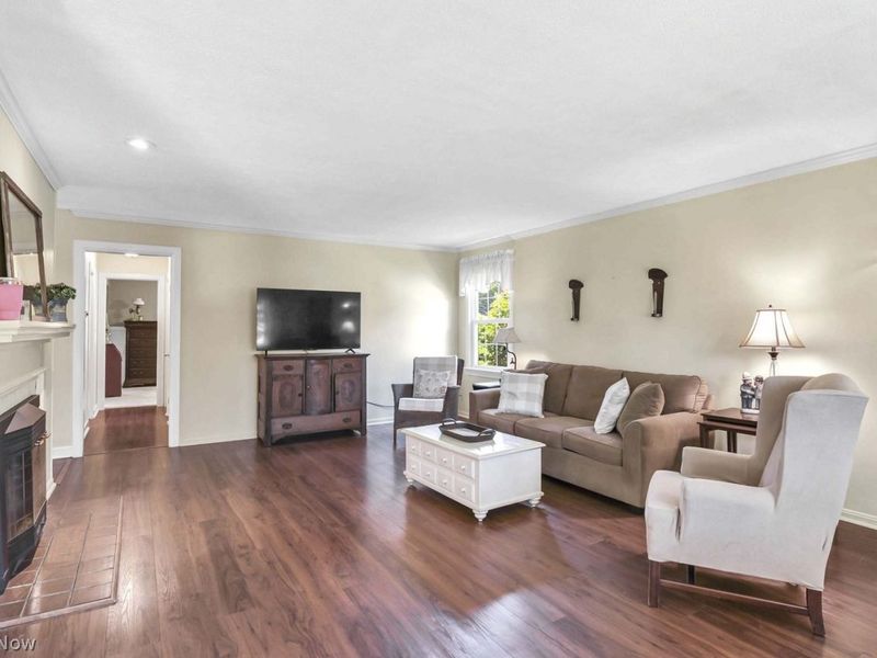 431 Powell Drive , Bay Village, OH 44140 Photo 6