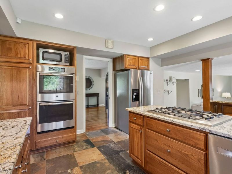 34165 Sherbrook Park Drive , Solon, OH 44139 Photo 10